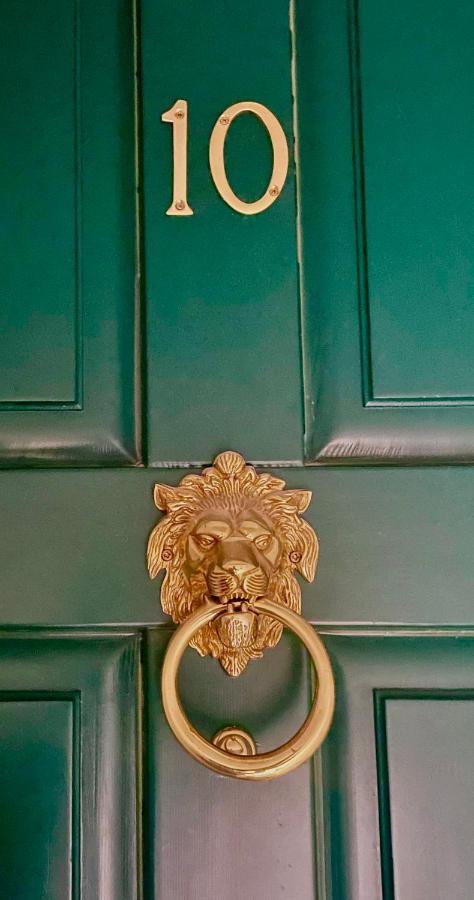 Elegantes Haus In Der Altstadt カズラノ エクステリア 写真